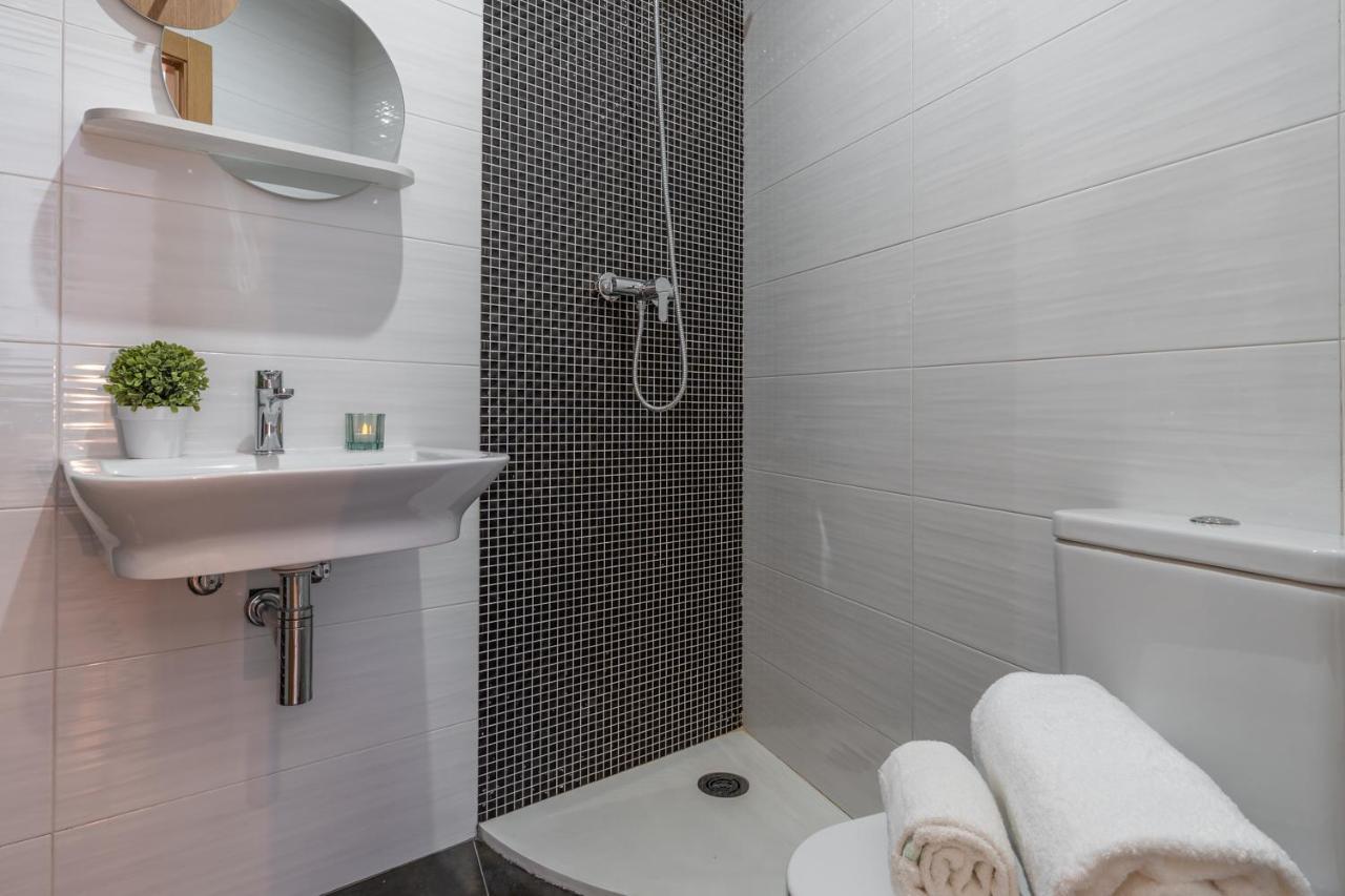 Tuguest Postigo II Catedral Apartment - Free Parking Granada Exterior foto